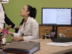 Blondine, Blasen, Braunhaarige, Tschechisch, Hd, Milf, Geld, Büro