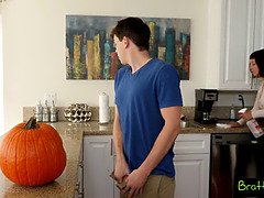 Broeder, Rondborstig, Oudere vrouw, Sperma, Likken, Zusters, Stiefmoeder, Tiener