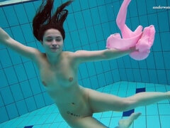 Underwater Show featuring Liza's babe porn