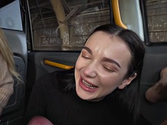 Большой член, Большие сиськи, Бисексуалы, Минет, Чешки, Подружка, Лизание, Сиськи