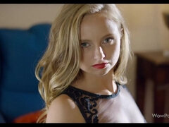 Rumpa, Stor stjärt, Onani, Rakad, Solo, Strippning, Tonåring, Tuttar