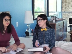 Sucer une bite, Fille, Le plan cul à quatre, Lunettes, Hd, Chatte, Tabou, Adolescente