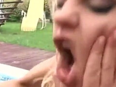 Stora tuttar, Brunett, Handjobb, Latina, Lesbisk, Trekant