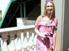 Arsch, Grosser arsch, Grosser schwanz, Blondine, Hardcore, Öffentlich, Muschi, Abendanzug