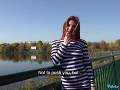 Boquete, Pau, Vestido, Facial, Lambendo, Ao ar livre cartaz de rua outdoor, Público, Correia