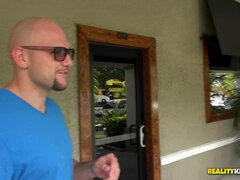 Ερασιτέχνης, Μεγάλος κώλος, Ξανθιά, Πίπα, Στο πρόσωπο, Τακούνια, Λατίνα