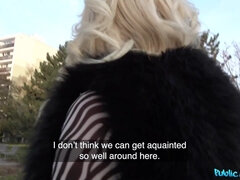 Amaterji, Velike joške, Kurac, Obrazno, Lizanje, Zunaj, Dokolenke, Žena