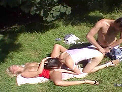 Outdoor three way watch guy produce two cumshots