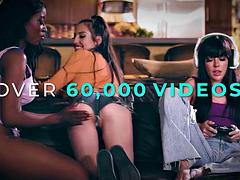 Tussi, Grosse titten, Blondine, Hochschule, Hardcore, Reiten, Strapon, Titten