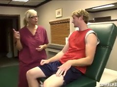 Beauté, Blonde, Plantureuse, Femme couguar, Tir de sperme, Branlette thaïlandaise, Chatte, Belle mère