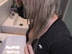 Amatorka, Łazienka, Obciąganie, Mamuśka, Mama, Jazda konna, Tatuaż, Stringi