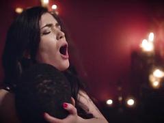 Store pupper, Blond, Kukk suging, Lubben, Ansiktssperm, Slikking, Ridning, Trekant