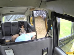 Anal, Avsugning, Bil, Otrohet, Creampie, Doggystyle, Fingering, Pov