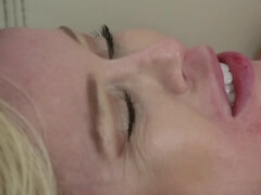 Tekintélyes didik, Szőke, Cumizás, Kőkemény, Latin lány, Nuni