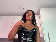Amateur, Femme dominatrice, Latex, Pov, Solo