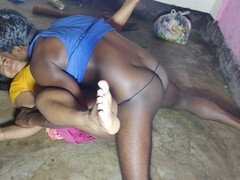 18 jaar, Enthousiasteling, Anaal, Kont naar mond, Tante, Biseksueel, Stel, Indisch