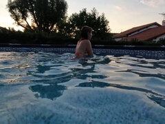 Amatööri, Iso perse, Pariskunta, Ranskalainen, Itsetyydytys, Ulkona, Uima allas, Tatuointi