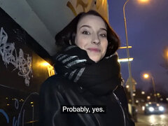 Leie, Blasen, Spermaladung, Tschechisch, Handjob, Im freien, Pov, Öffentlich