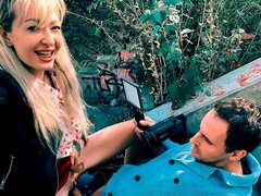 Hatalmas hátsó, Monumentális dákó, Tekintélyes didik, Cumizás, Kutya póz, Lóvé, Nyilvános, Tetkó