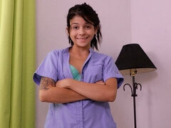 Brunette, Dominerende, Latinsk, Massage, Onani, Barberet, Stripning, Bryster