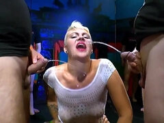 Anális szex, Hatalmas hátsó, Cumizás, Pénisz, Fétis, Csoportos kefélés, Érett koros, Pisi szex