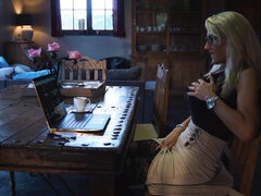 Kuusysi, Suihinotto, Kokoelma, Spermaa suussa, Spermashotti, Äiti jota haluaisin panna, Luonnolliset tissit, Tissit