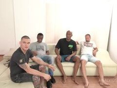 Anal, Cul à la bouche, Bondage domination sadisme masochisme, Gorge profonde, Double pénétration, Interracial