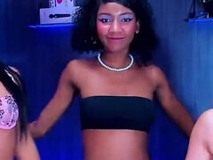 18 летние, Любители, Большая жопа, Фут фетиш, Секс без цензуры, Поцелуи, Латиноамериканки, Молоденькие