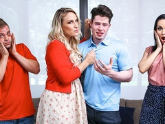 Hatalmas hátsó, Monumentális dákó, Tekintélyes didik, Kutya póz, Négyes, Sarokkal való, Érett feleség, Begyek