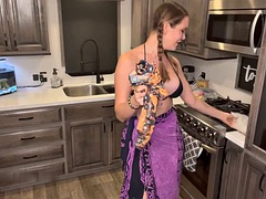 Leie, Tussi, Schönheit, Bikini, Braunhaarige, Fetisch, Transfrau, Tätowierung