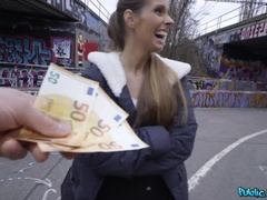 아마추어, 오랄섹스, 흑갈색 머리, 유럽인, 얼굴에, 셀카, 공개적인, 쓰리섬