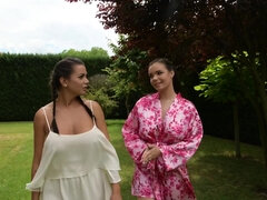 Babe, Store bryster, Pik sutte, Lækker, Tjekke, Hårdt, Massage, Trekant