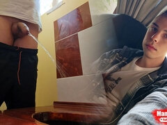 18, Kúpeľňa, Fetiš, Gay, Pissing, Vychudnutá, Sólo, Teenka