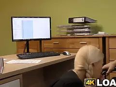 Blonda babe drilled missionary fashion for the money loan