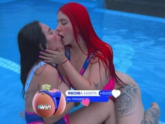 Grote mammen, Latijnse vrouw, Lesbisch, Masturbatie, Kut duiken, Slet, Tieten likken, Nat