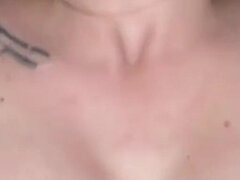 18 anni, Amatoriale, Culo grosso, Brunetta, Venire in bocca, Punto di vista pov, Tatuaggi, Ragazza