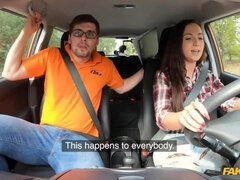 Musta, Suihinotto, Ruskeahiuksinen, Auto, Takaapäin, Käsihoito, Itsetyydytys, Ulkona