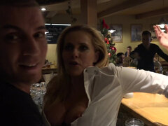 Amatør, Bløtkake, Sperm skott, Ansiktssperm, Fingring, Hardcore, Milf, Realitet