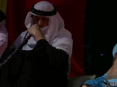 Gros cul, Grosse bite, Gros seins, Sucer une bite, En levrette, Hard, Mère que j'aimerais baiser