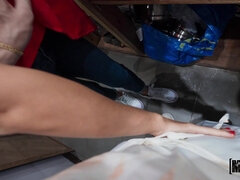 Μεγάλος κώλος, Πίπα, Επίδειξη, Λατίνα, Δημόσιο