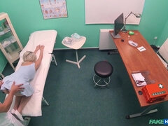 Verga grande, Rubia, Mamada, Garganta profunda, Médico, Lamidas, Coño, Afeitado