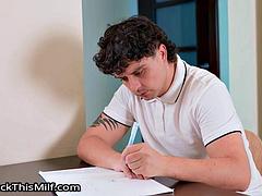 Amatör, Baben, Stor kuk, Stora tuttar, Avsugning, Hardcore, Student, Tuttar