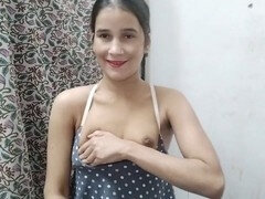 18 ans, Tante, Bisexuelle, Conversation vulgaire, Doigter, Petite femme, Chatte, Jarretelles