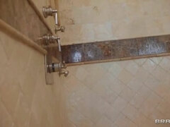 Hatalmas hátsó, Gesztenyebarna, Ondó fröcskölés, Arcra élvezés, Hd, Fehérnemű, Érett feleség, Zuhanyozó