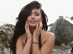 Culo, Bambino, Brunetta, Mamma che vorrei scoparmi, All'aperto, Piccola, Rasata, Tette