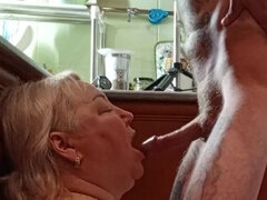 Belle grosse femme bgf, Sucer une bite, Tir de sperme, Gorge profonde, Hd, Mère que j'aimerais baiser, Maman, Russe