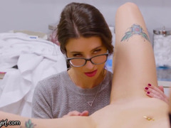 Arts, Exam, Lesbisch, Ondergoed, Masturbatie, Moeder die ik wil neuken, Stiefmoeder, Tiener