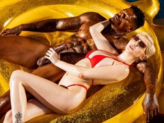 Κώλος, Μαύρος, Ξανθιά, Πίπα, Σε στάση σκύλου στα τέσσερα, Μαλακία, Διαφυλετικό, Έφηβος