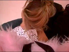 Μαλακία με το δάχτυλο για γυναίκες, Γάλλος, Λεσβία