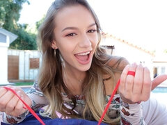 Anal, Blonde, Sucer une bite, En levrette, Doigter, Maigrichonne, Adolescente, Nénés